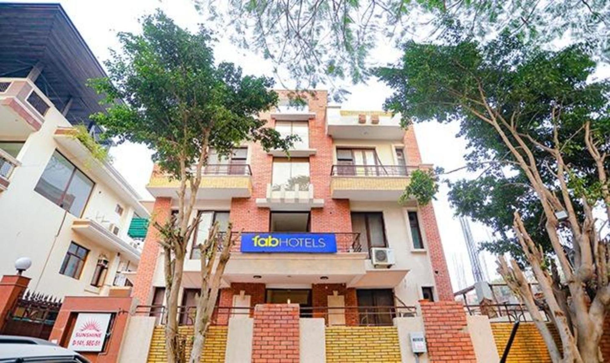 Fabexpress Ap International Hotel Noida Exterior foto