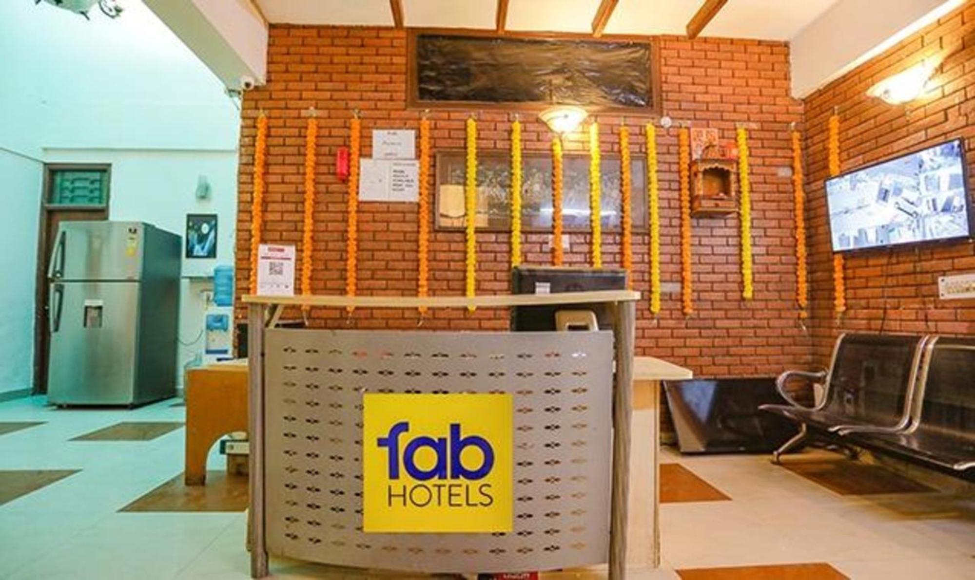 Fabexpress Ap International Hotel Noida Exterior foto